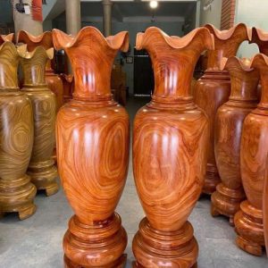 Lộc bình gỗ hương đỏ 1m60