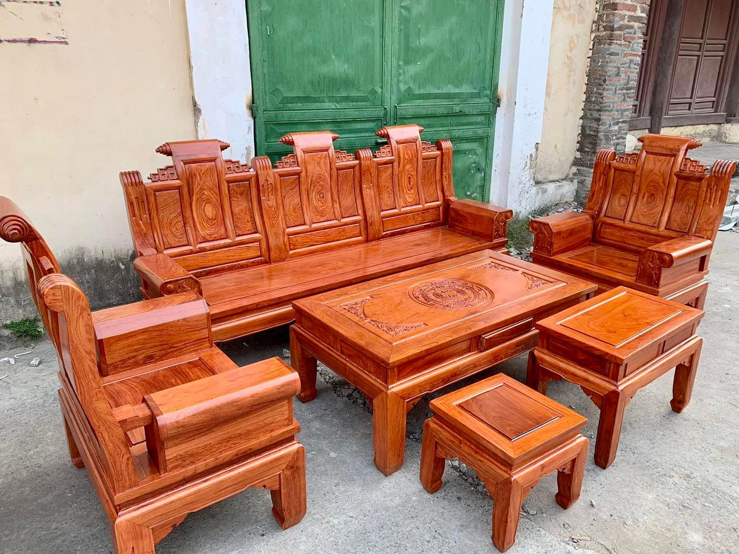 Âu á gỗ hương đá + kệ tivi - Ảnh 3